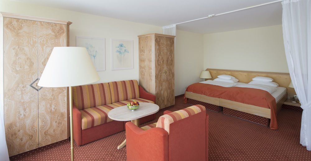 Dekra Congresshotel Wart 阿尔滕斯泰希 外观 照片