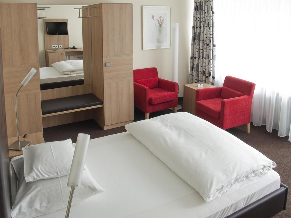 Dekra Congresshotel Wart 阿尔滕斯泰希 外观 照片
